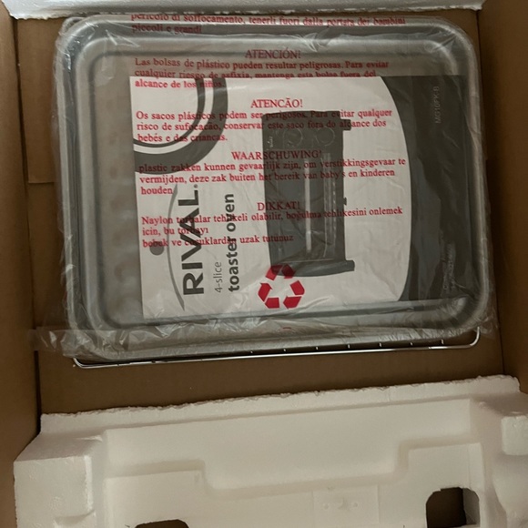 Rival 4-slice toaster oven - Picture 3 of 6